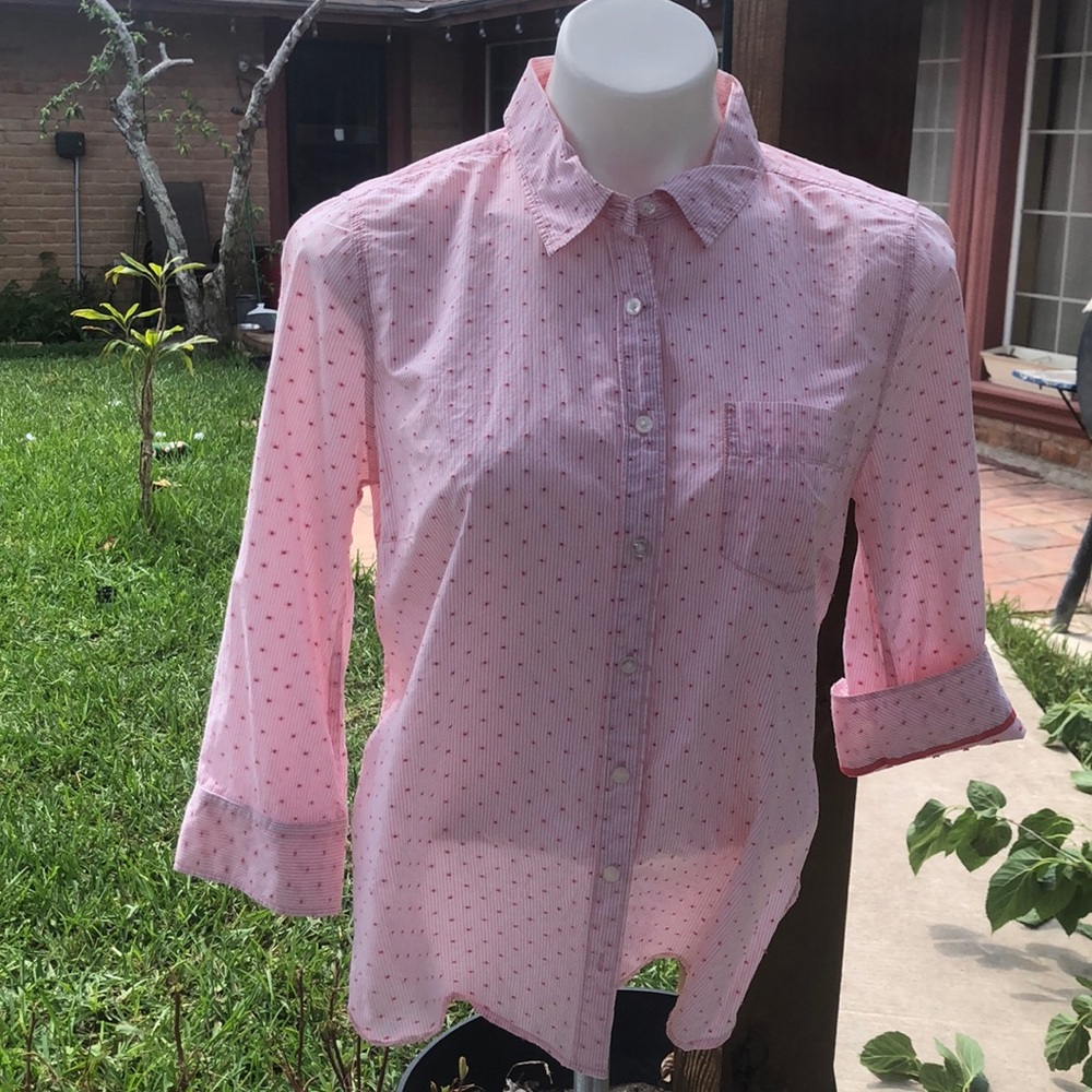 Salmon color shirt